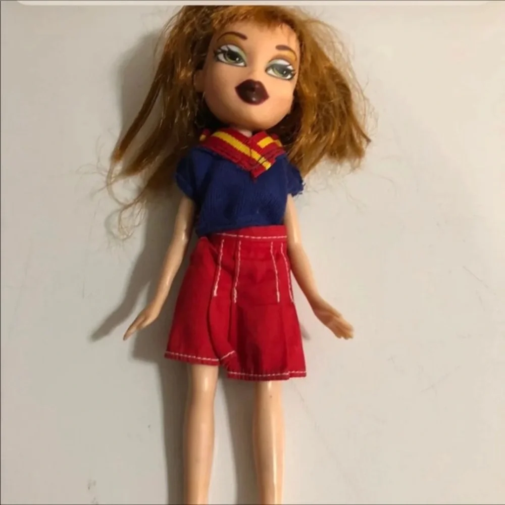 Bratz Doll Comes With No Feet‎